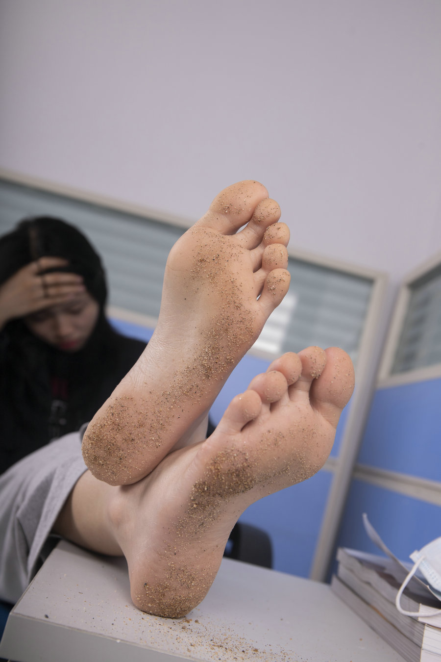 南国足艺 - 秋秋性感大脚，脚底都是沙子，脏脏的感觉 [154P-1.75GB]
