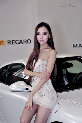 2012国际汽车零部件博览会MANTHEY展台的高挑气质美女模特 [14P]
