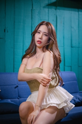 [BUNNY] HANI - A naked interview [96P-1.19GB]