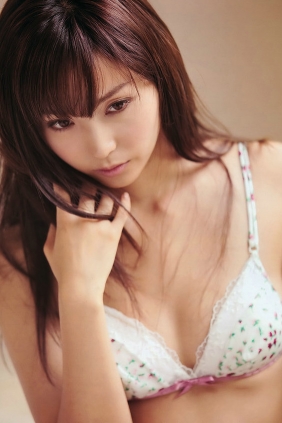 [Weekly Playboy] 2011 No.34-35 AKB48 にわみきほ 足立梨花 田中みな実 吹石一恵